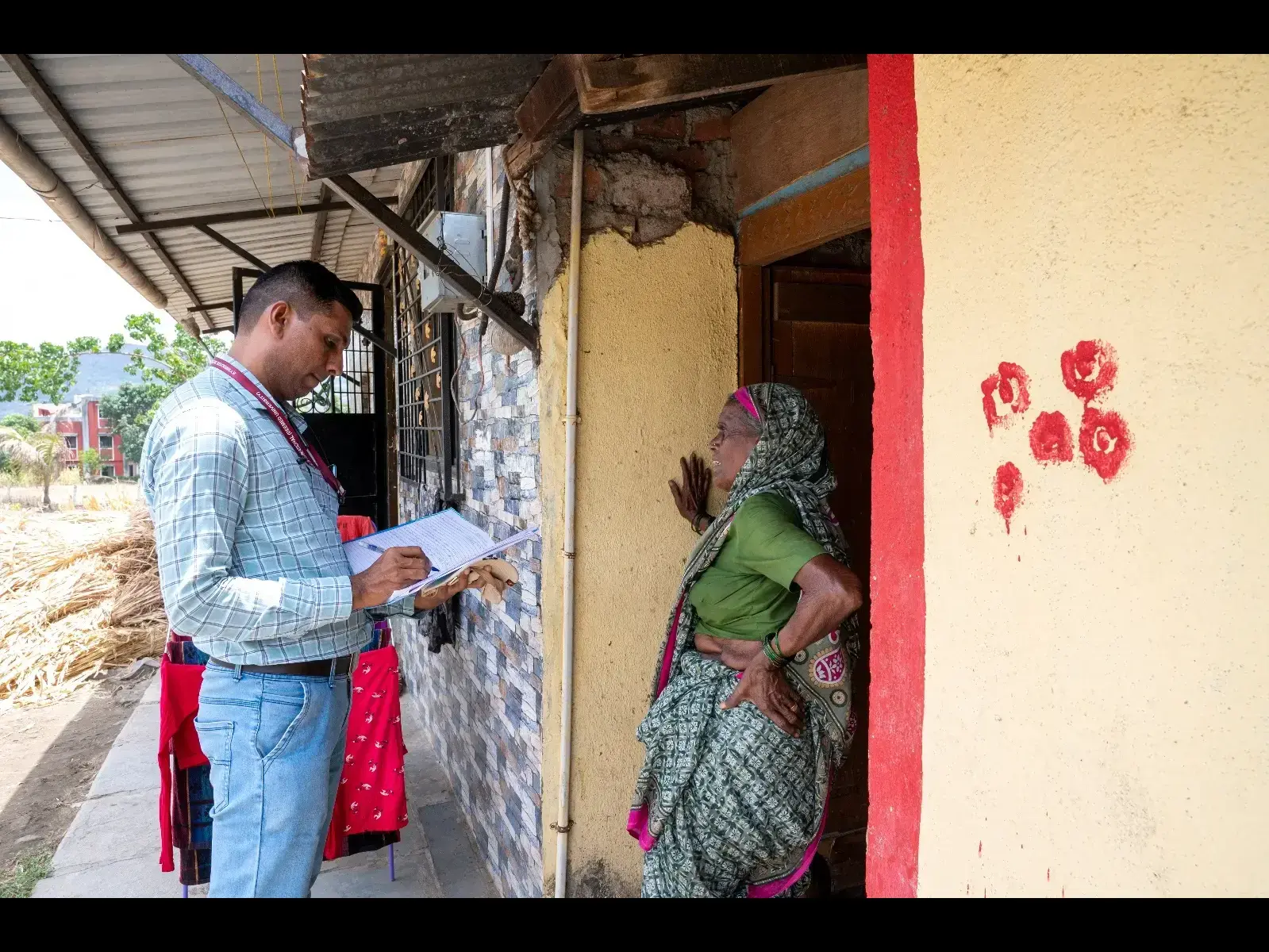 Inauguration of Mobile Medical Unit Van-Handing over keys